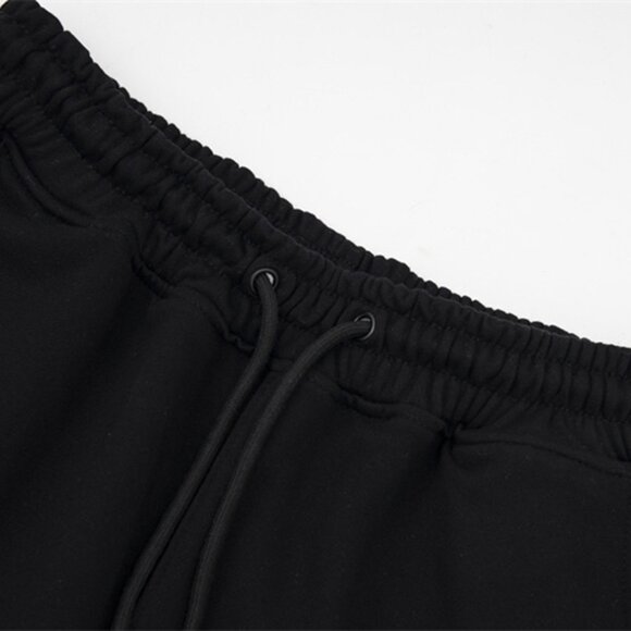 Trapstar Black Contrast Lettering Fleece Shorts - Picture 4 of 7